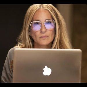 Mykia reading Glasses.  -Reading Glasses - Sara Jessica Parker - Mikita Meryl